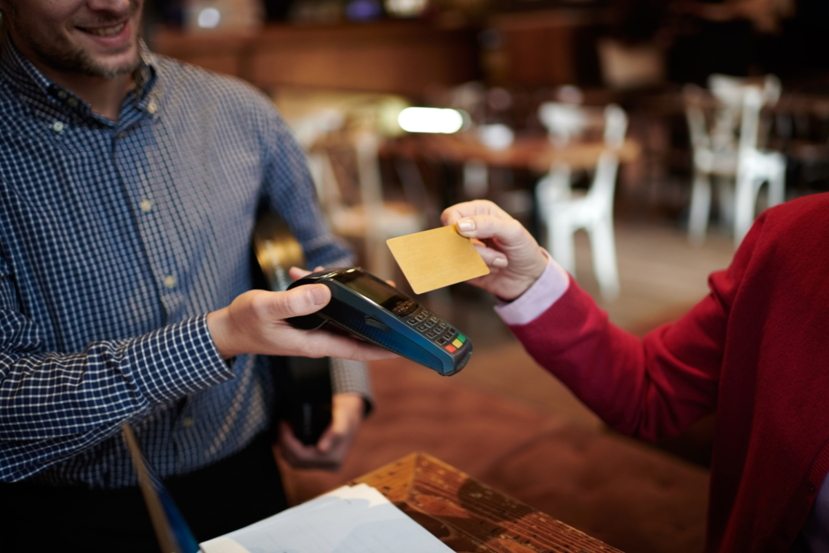 6 Best Credit Cards for Retirees in Singapore